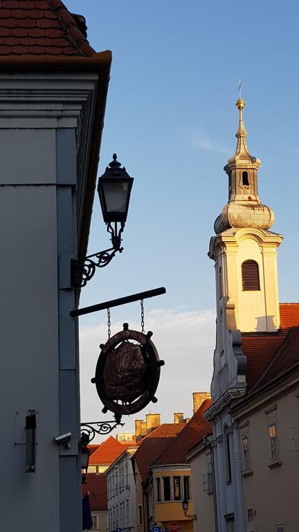 Duna Panzio Frühstückspension